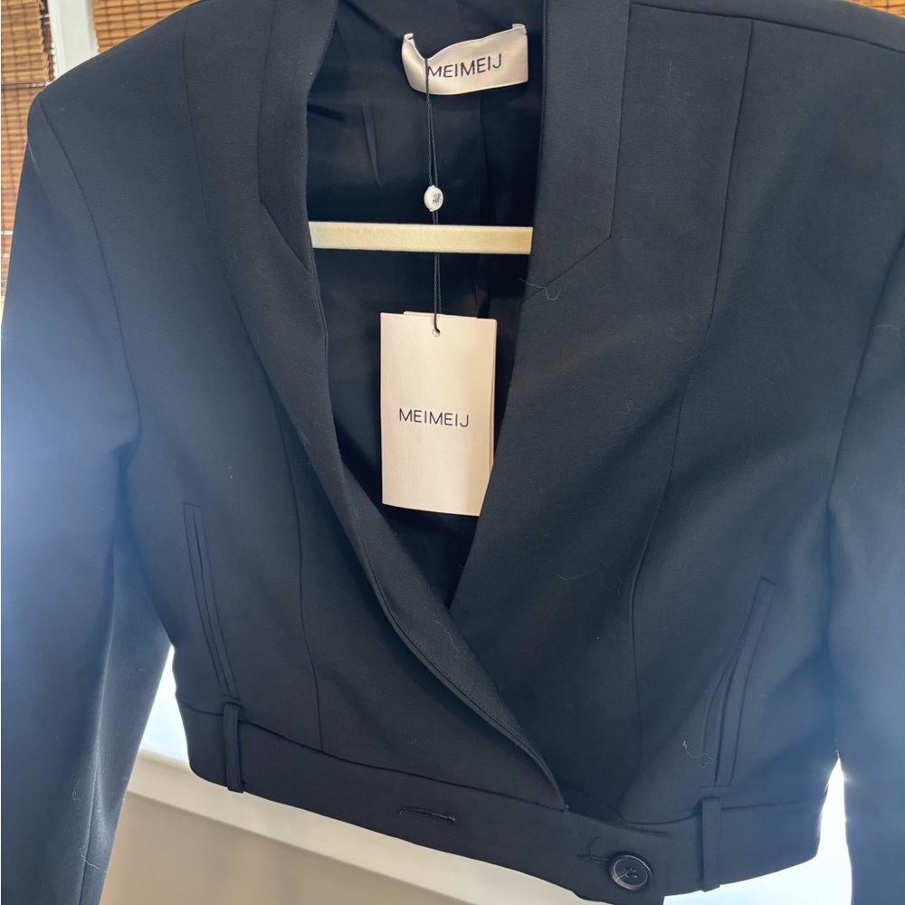 Black Cropped Blazer Jacket